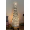 Image de Spetebo Sapin de Noël pop-up spiralé - 150 cm - Avec 120 LED et pointe étoile - Argenté - Sapin artificiel éclairé blanc chaud pour l'extérieur et l'intérieur - Éclairage de jardin avec prise