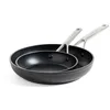 Image de KitchenAid Forged Hardened Aluminium Ensemble de poêles à frire de 20 cm et 28 cm en céramique anodisée dure antiadhésive sans PFAS, résistant à l'induction et au four, noir.