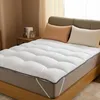 Image de CATAVANA - Surmatelas Nuage 140x190 cm - Microfibre Hypoallergénique - Respirant et Anti-Acariens - Parfait pour Matelas Double, Clic-Clac et Convertible.