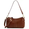 Image de MISAKO Jita Petit sac à bandoulière avec détails métalliques - Sac à bandoulière à la mode pour femme - Sacs décontractés, quotidiens et de fête Jita Camel 15 X 23 X 6 cm
