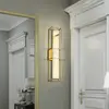 Image de Quintiesse Applique d'extérieur LED BLAKLEY, dorée/albâtre, hauteur 61 cm, IP44