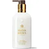 Image de Molton Brown Mesmerising Oudh Accord & Gold Lotion pour les mains 300 ml