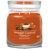 Image de Yankee Candle Signature Candle Bougie parfumée | Bougie en pot moyenne en bâton de cannelle avec double mèche | Mélange de cire de soja à combustion longue | Cadeau parfait pour femme