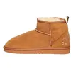 Image de Superdry Suede Sherpa Mini Snow Boots EU 36-37