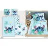 Image de Housse de Couette Stitch Disney Réversible - Parure de Lit Enfant 140x200 cm avec Taie d'oreiller 65x65 cm - Coton & Polyester - Certifiée Oeko-Tex Standard 100 - Motif Aloha Bleu