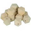 Image de Artemio 8 Perles polygonales en Bois 20x27 mm