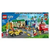 Image de LEGO® City - La rue commerçante Set de construction avec camion, voiture et figurines - 60306 en occasion ou reconditionné
