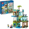 Image de LEGO 60365 City L’Immeuble d’Habitation, Maquette Modulaire avec Chambres, Magasin, Jouet de Vélo et 6 Minifigurines, Cadeau pour Enfants, Garçons, Filles Dès 6 Ans