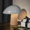 Image de FRITZ HANSEN Night Owl lampe à poser, blanc/frêne