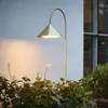 Image de FRANDSEN Lampe sur piquet LED Grasp, couleur laiton, 82 cm, IP44