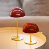 Image de Lampe de table LED rechargeable Dyberg Larsen Along, rouge, lot de 2