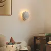 Image de Nordlux Applique murale Konchi avec câble et fiche, blanche
