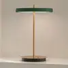 Image de UMAGE lampe à poser LED rechargeable Asteria Move vert forêt/laiton 31cm