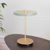 Image de UMAGE lampe à poser rechargeable LED Asteria Move vert olive/laiton 31 cm