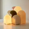 Image de HAY Parade lampe de table LED blanc coquille Hauteur 32 cm