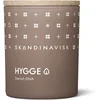 Image de Skandinavisk HYGGE 'Cosy' Bougie Parfumée. Notes parfumées: Thé Noir et Feuille de Menthe Sauvage, Pommes Séchées et Cannelle. 200 g.
