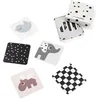 Image de Done by Deer Carte Noir et Blanc Bébé - Carte Contraste Bebe - Jouet Noir et Blanc Nouveau né - Stimulation Visuelle pour Bébés - Set de 10 Cartes d'Apprentissage Doubles