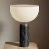 Image de New Works Kizu Small lampe à poser, noire