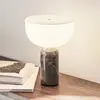 Image de New Works Kizu Lampe à poser rechargeable Gris du Marais
