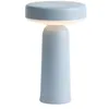 Image de Muuto Ease Portable Lamp Lampe à Poser Rechargeable 3 Intensités Lumineuses (Light Blue)
