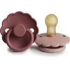 Image de FRIGG Daisy Lot de 2 sucettes | Sucette en latex | Fabriqué au Danemark | Sans BPA | Tétine Cerise Symétrique | (Blush/Woodchuck, Taille 1 (0-6 Mois))