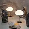 Image de Lampe de table Gubi Stemlite, noir-chrome, hauteur 42 cm, à intensité variable
