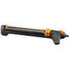 Image de Fiskars Arroseur Oscillant, avec Valve On/Off, Taille universelle, Jusqu'à 17 x 21 m de portée, Noir/Orange, On/Off, 1027028