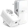 Image de TP-Link CPL WiFi AC 1200 Mbps + CPL 1000 Mbps avec Port Ethernet Gigabit et Prise Intégrée, Boitier WiFi Kit de 2 - Solution idéale pour profiter du service Multi-TV à la maison TL-WPA7617(FR)