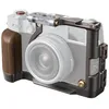 Image de SMALLRIG Rétro Cage pour FUJIFILM X100VI avec Bouton de Déclenchement et Hot Shoe Cover, Poignée Ergonomique en Bois Intégrée, Quick Release Plate pour Arca et 3/8"-16 Locating Hole pour Arri - 4557