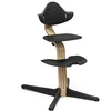 Image de Chaise Stokke Nomi, Chêne/Noir - Le siège qui encourage l’assise active - Réglage facile sans outils - Comprend un repose-pieds stable et des roues anti-basculement - Supporte jusqu’à 150 kg