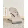 Image de BabyBjörn Transat Bliss - Gris sable / Tissé, matelassage Classique / Gris foncé