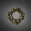 Image de Konstsmide 2754-800 Couronne de sapin à LED avec capteur de lumière et minuterie 6 h 40 diodes ambrées à piles pour extérieur Câble vert