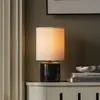 Image de Lampe de table Florian de Globen Lighting, blanche/noire, hauteur 39 cm