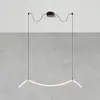 Image de Markslöjd suspension LED Melt, noir/blanc, 112 cm de long
