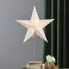 Image de STAR TRADING Étoile sur pied Leo à motif étoilé