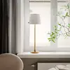 Image de By Rydéns Lampe de table Lumi de By Rydens, 69 cm, dorée/blanche, textile