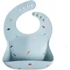 Image de mushie Bavoir Bébé en Silicone | Bavoirs Imperméables Réglables | Bavoirs Faciles à Essuyer | 4 Tailles Réglables Avec Poches Avant Profondes | 100% Sans BPA et Phtalate | Retro Cars