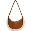 Image de GUESS sac à épaule Amita Hobo Bag Cognac marron clair