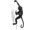 Image de SELETTI Monkey Lamp lampe murale décorative droite noire