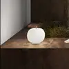 Image de kdln Lampe à poser Kushi, laiton/blanc, Ø 16 cm, verre
