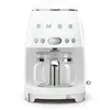 Image de Smeg, Machine à Café Filtre DCF02WHEU, Fonction Arôme et Autostart, Carafe en Verre Jusqu'à 12 Tasses, 2 Niveaux d'Intensité, Mode Maintien au Chaud, 1050 W, Blanc