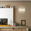 Image de Linea Light Applique murale LED Box W2 Bi-Emission, L 14 cm, blanc, 2700 K