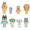 Image de Bluey - Pack 8 Figurines Famille et Compagnons du Cole, Figures articulées, poupées de 6-8 cm, Collection de Personnages de la série de Dessins pour Enfants, garçons et Filles +3 Ans, Célèbre