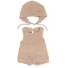 Image de Miniland Dolls - Ensemble de vêtements tricotés fabriqués avec des matériaux recyclés pour bébé de 38 cm - Modèle : Peigne et Bonnet Beige