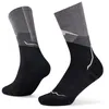 Image de Buff LW Merino Wool Crew Gris, seize if grey, Large