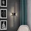 Image de Schuller Valencia Applique murale LED Zig Zag, hauteur 100 cm, noir, métal, à 4 lampes.