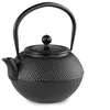 Image de Théière en fonte, au design traditionnel japonais Tetsubin, capacité 1200 ml. Intérieur émaillé pour garder la chaleur sans altérer la saveur. Comprend un filtre d