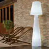 Image de Newgarden Lola lampe sur pied hauteur 165 cm blanc chaud