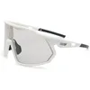 Image de BRAVE PULSE Clear Move   Lunettes de Sport Photochromiques et Polarisées UV400 Cat.0-3 pour Running, Trail Running et Cyclisme   36 g Ultralégères avec Verre Interchangeable   Monture TR90 -CE