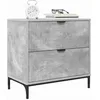Image de vidaXL Table de Chevet Gris béton 63,5 x 36 x 61 cm Bois d'ingénierie, Rangement spacieux, Table de Nuit compacte, Style Moderne, Surface décorative pour Une Chambre Minimaliste